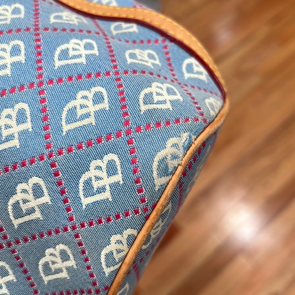 GUC beautiful Dooney & Bourke Handbag 👜 - Picture 6 of 17